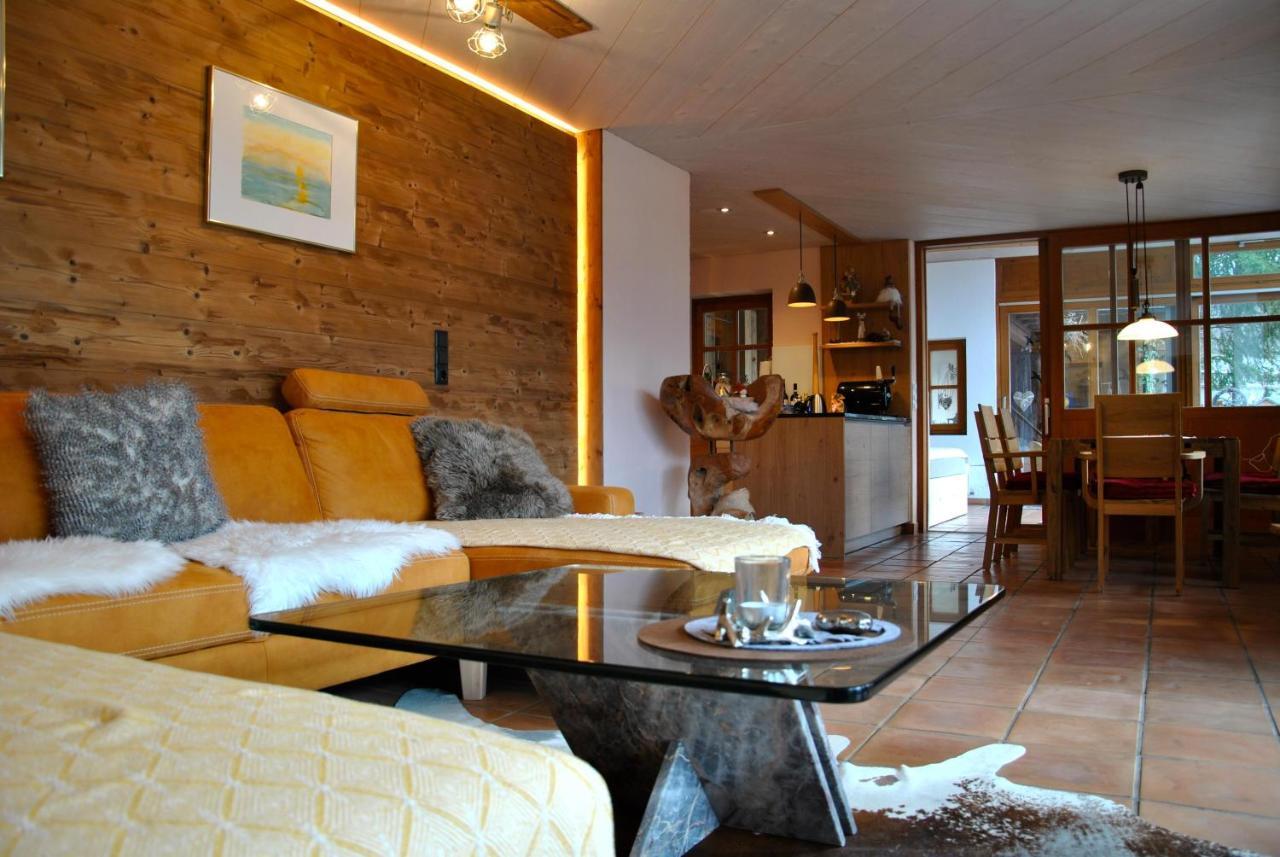 Aparthaus Am Walde & Appartement Sonnenseite Bartholomäberg Exteriör bild